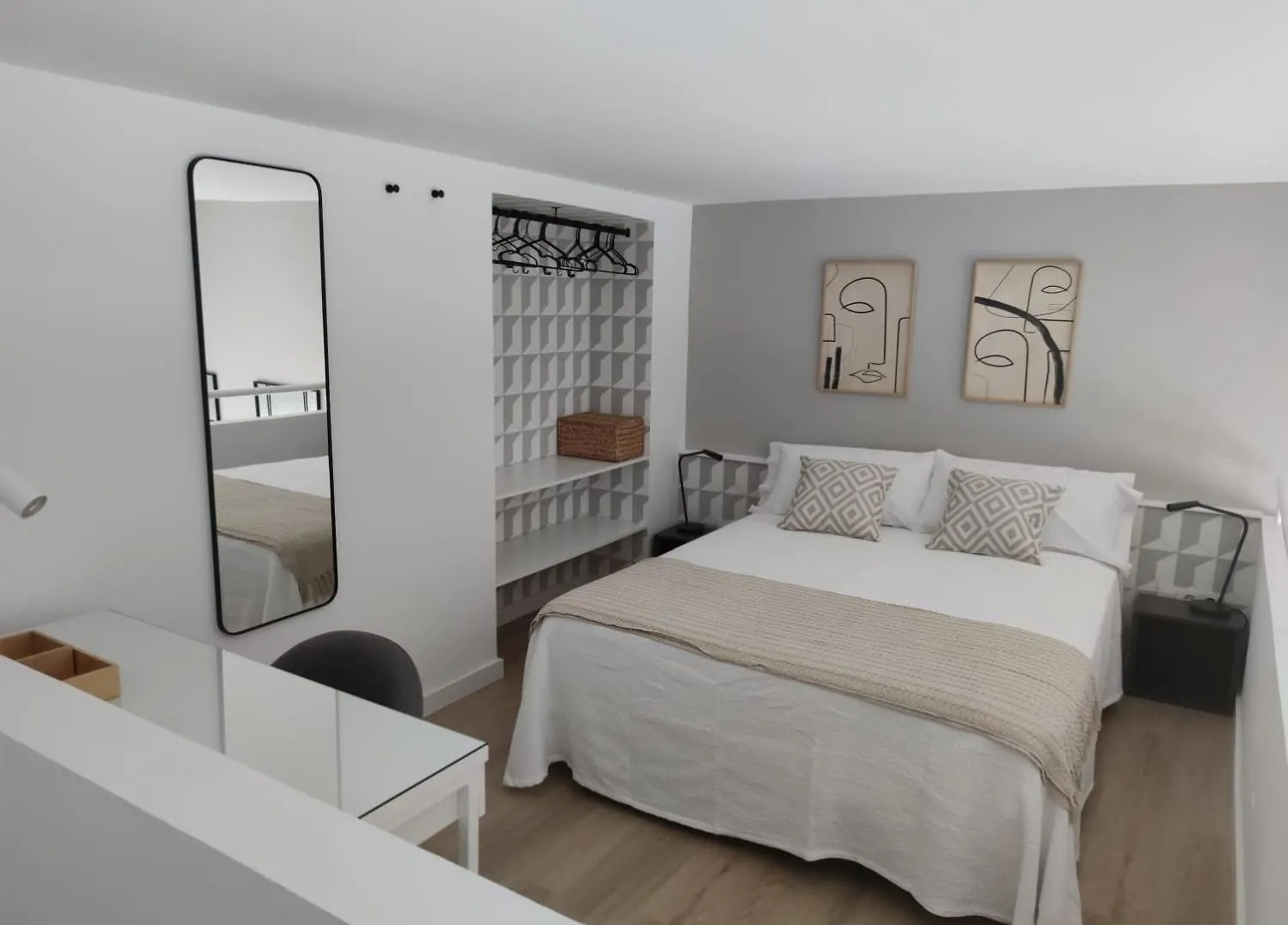 Luxury Loft Malaga Carreteria Apartment